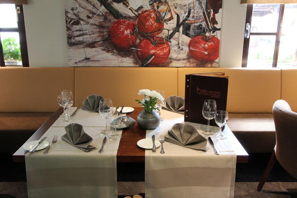Akzent Hotel Restaurant Jonathan Lippstadt Exterior foto